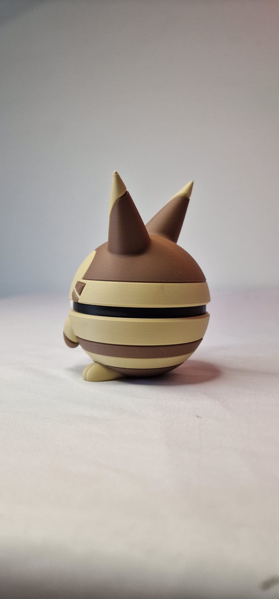 Pokeball Furret 3D – Figurine Pokémon Fait Main, Cadeau Geek, Décoration Pokémon, Impression 3D, Collection Pokémon Fillament Wonders